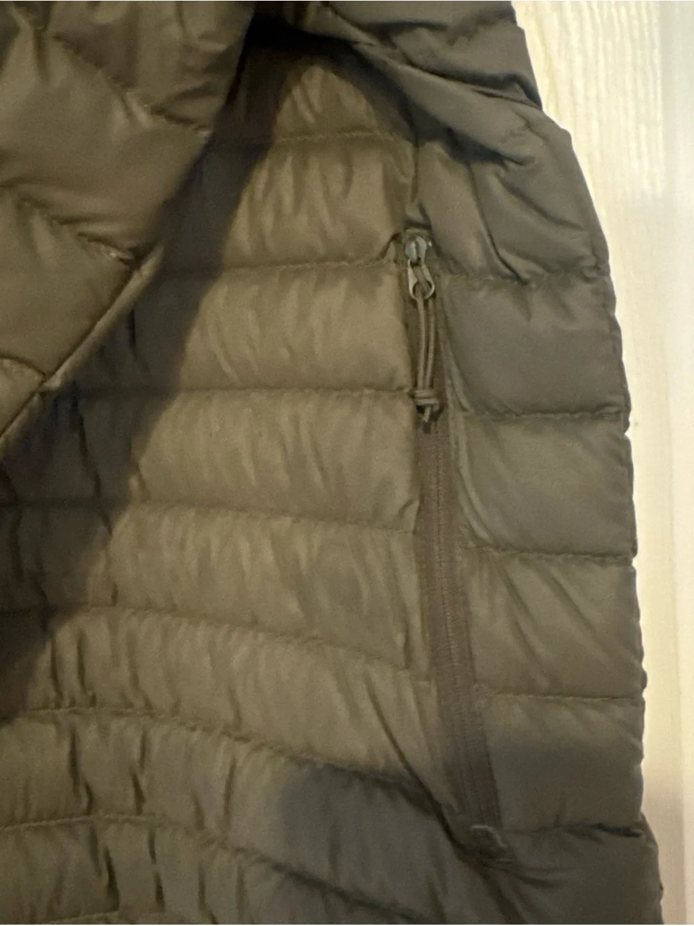 The North Face 700 Men's Olive & Black Puffer Jacket Size Large